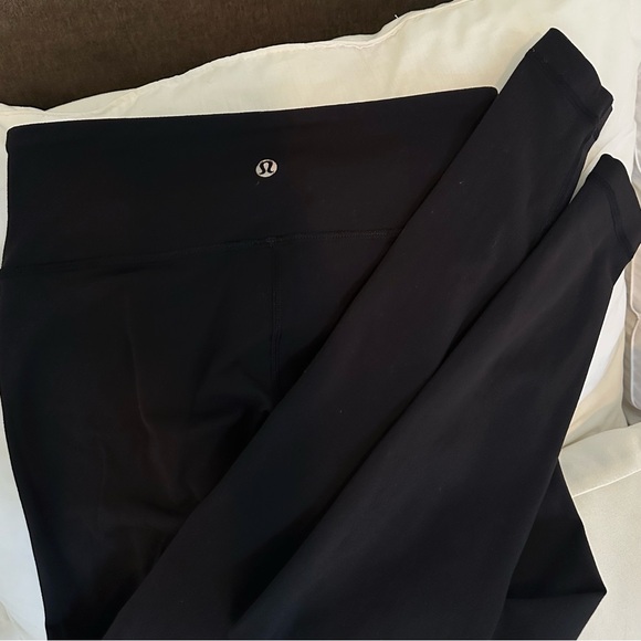 Lululemon Black High-Waisted Leggings | Size 4 | Great Condition - Picture 3 of 10